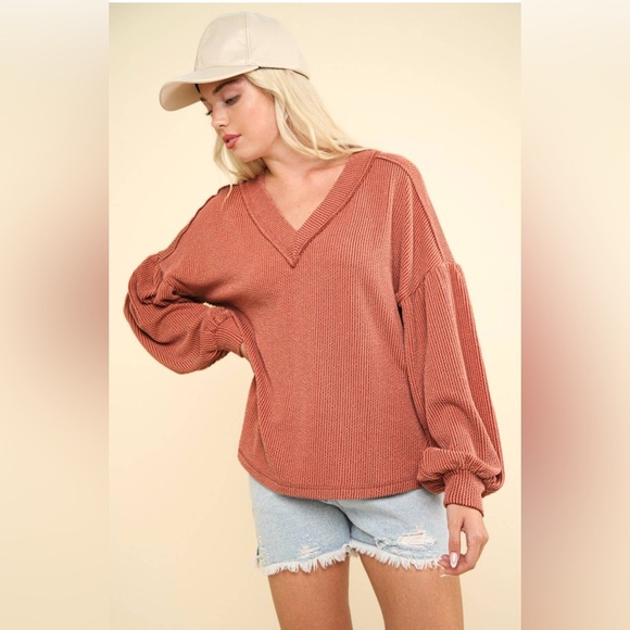 NWOT New In, Boutique Brand Puff Sleeve V Neck Ribbed Waffle Knit Tunic Top - Picture 1 of 8